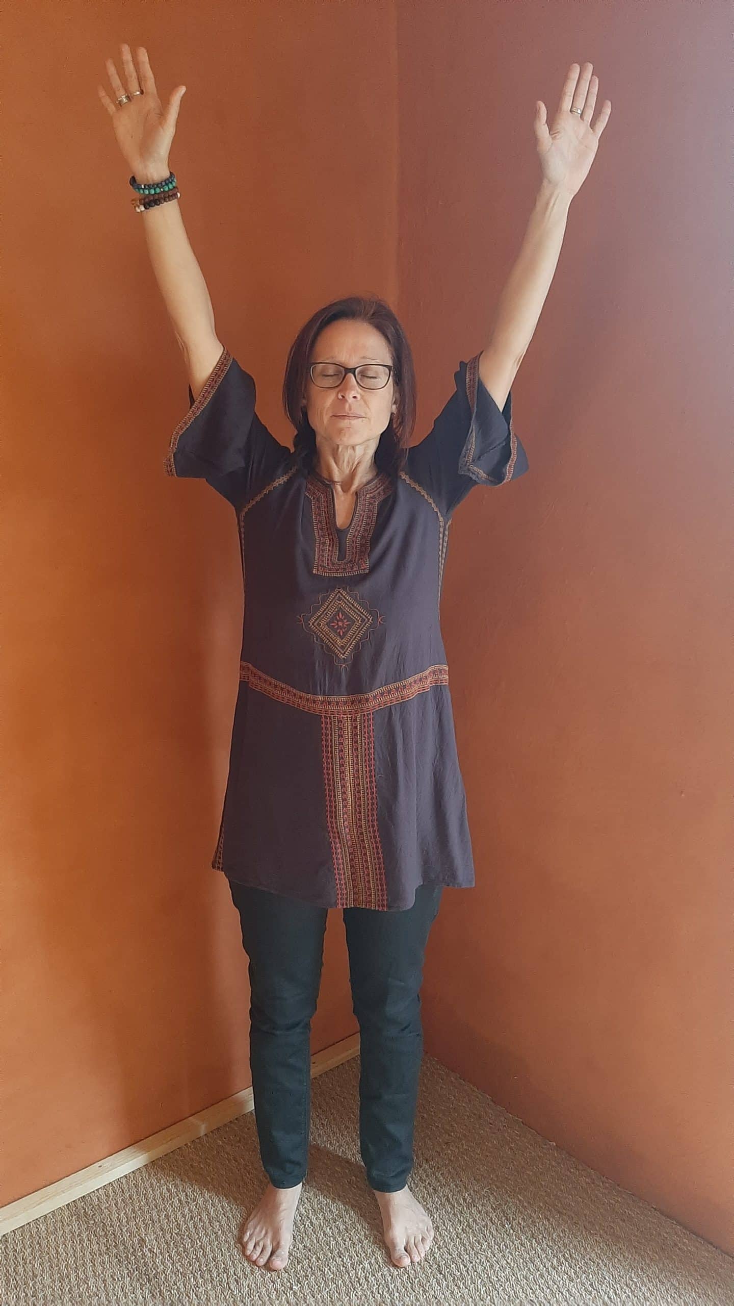 posture d'ouverture sophro Soline Bordet